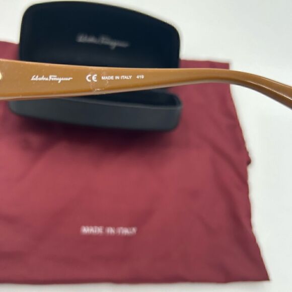 Women’s Salvatore Ferragamo sunglasses made in Italy main image 5